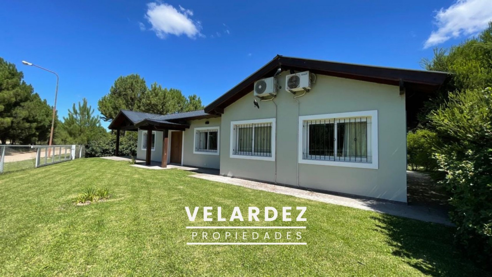 Casa en Venta en Pinamar - Barrio Nayades