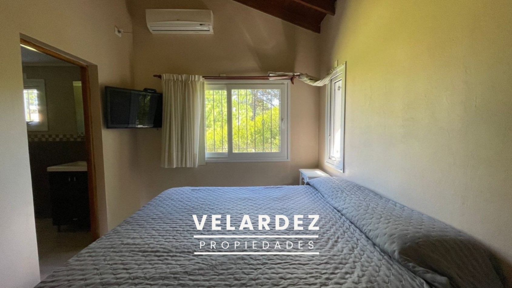 Casa en Venta en Pinamar - Barrio Nayades
