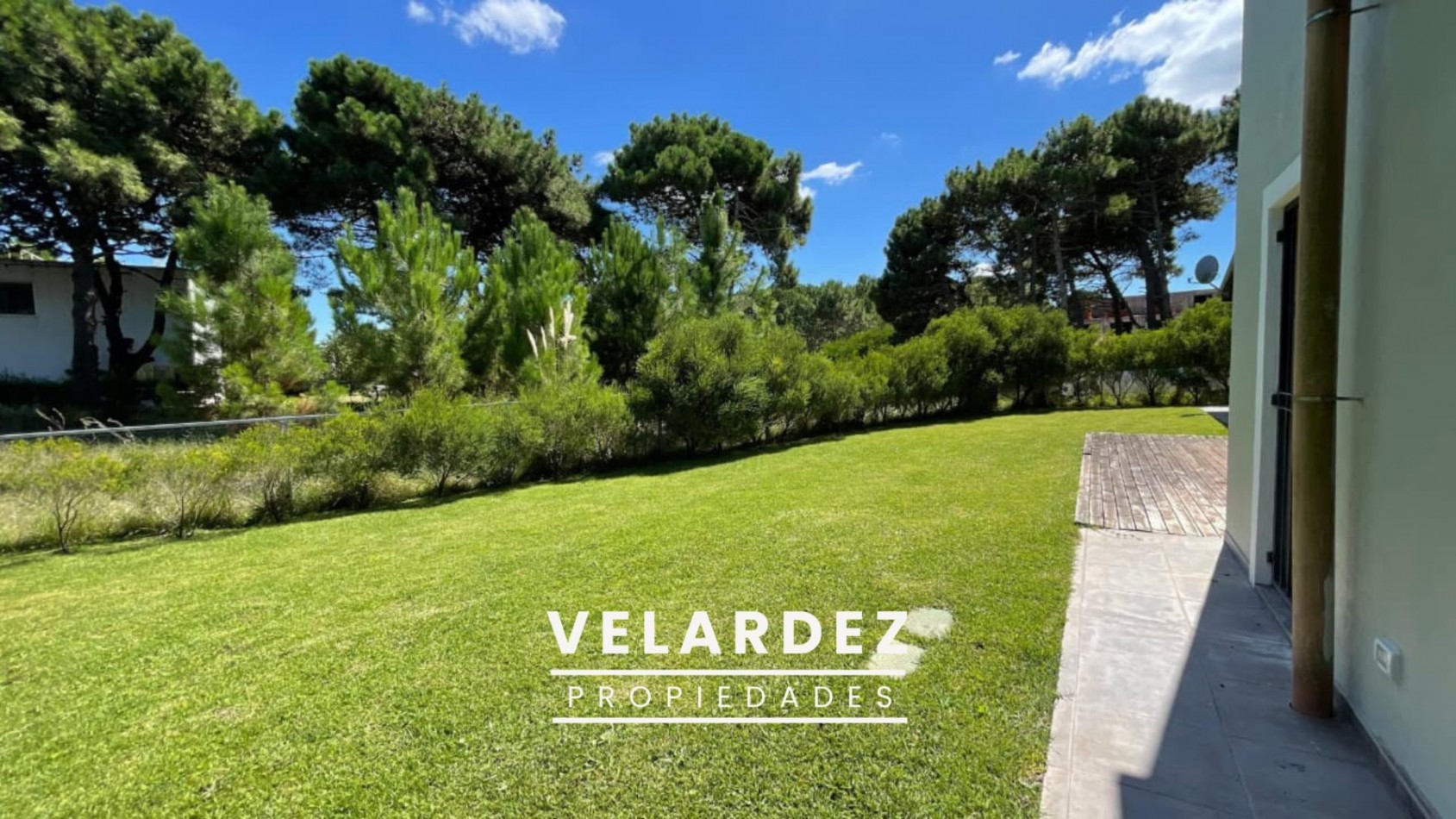 Casa en Venta en Pinamar - Barrio Nayades