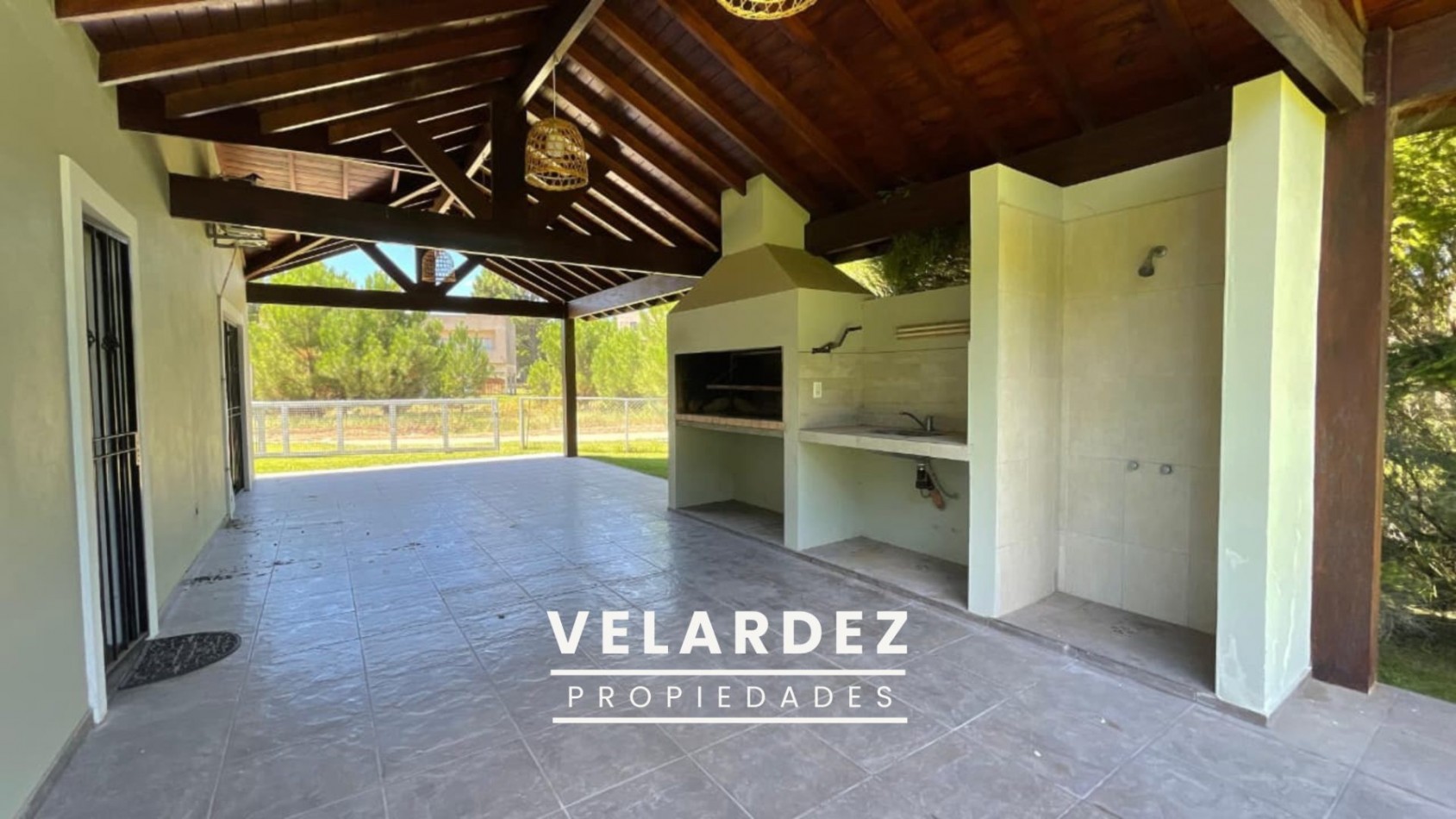 Casa en Venta en Pinamar - Barrio Nayades