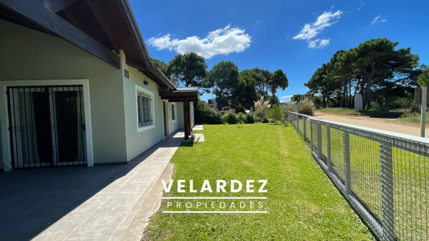 Casa en Venta en Pinamar - Barrio Nayades