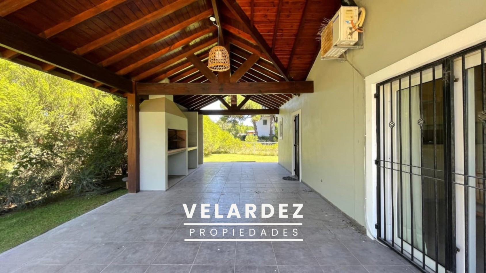 Casa en Venta en Pinamar - Barrio Nayades