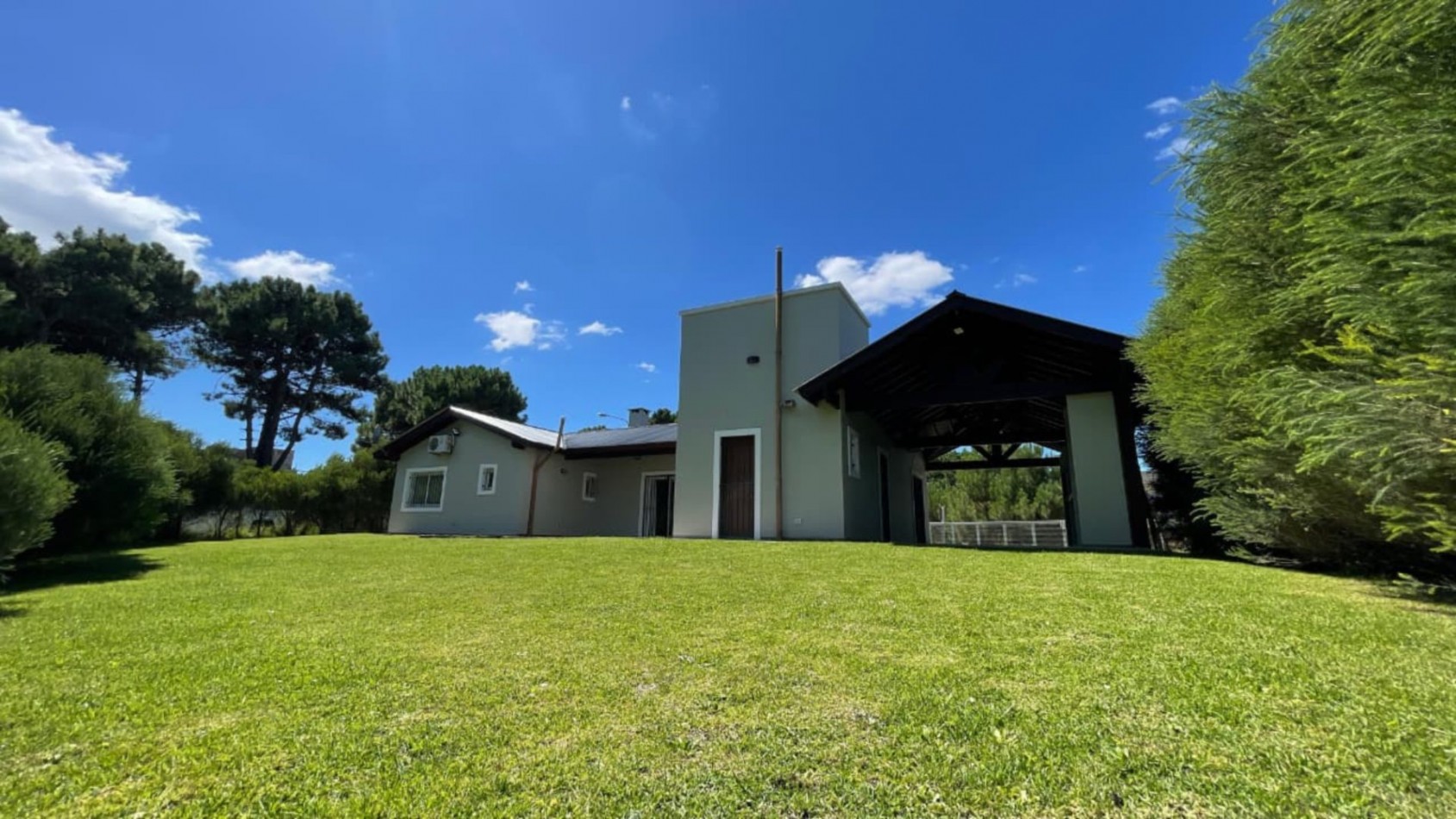 Casa en Venta en Pinamar - Barrio Nayades