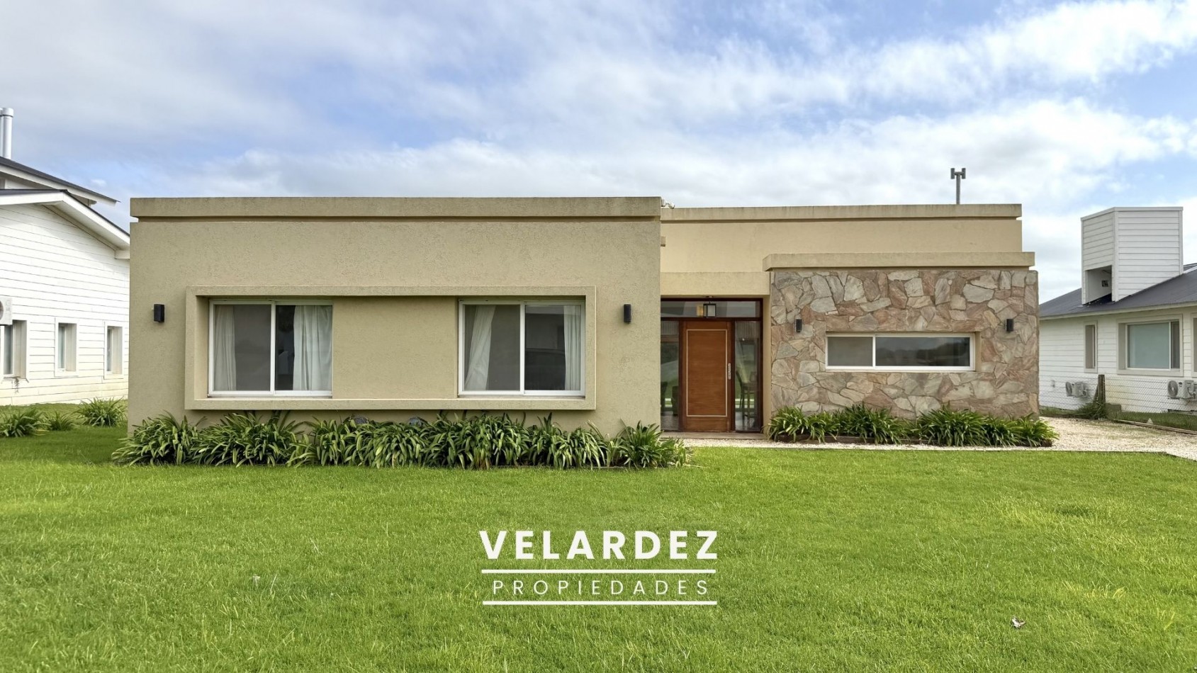 Casa en Venta en Costa Esmeralda Gas Natural