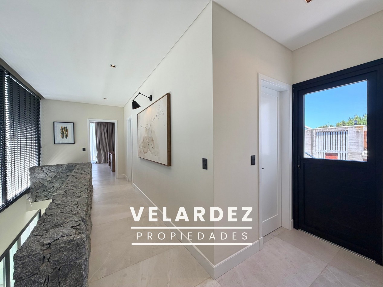 Casa en Venta en Costa Esmeralda con gas natural