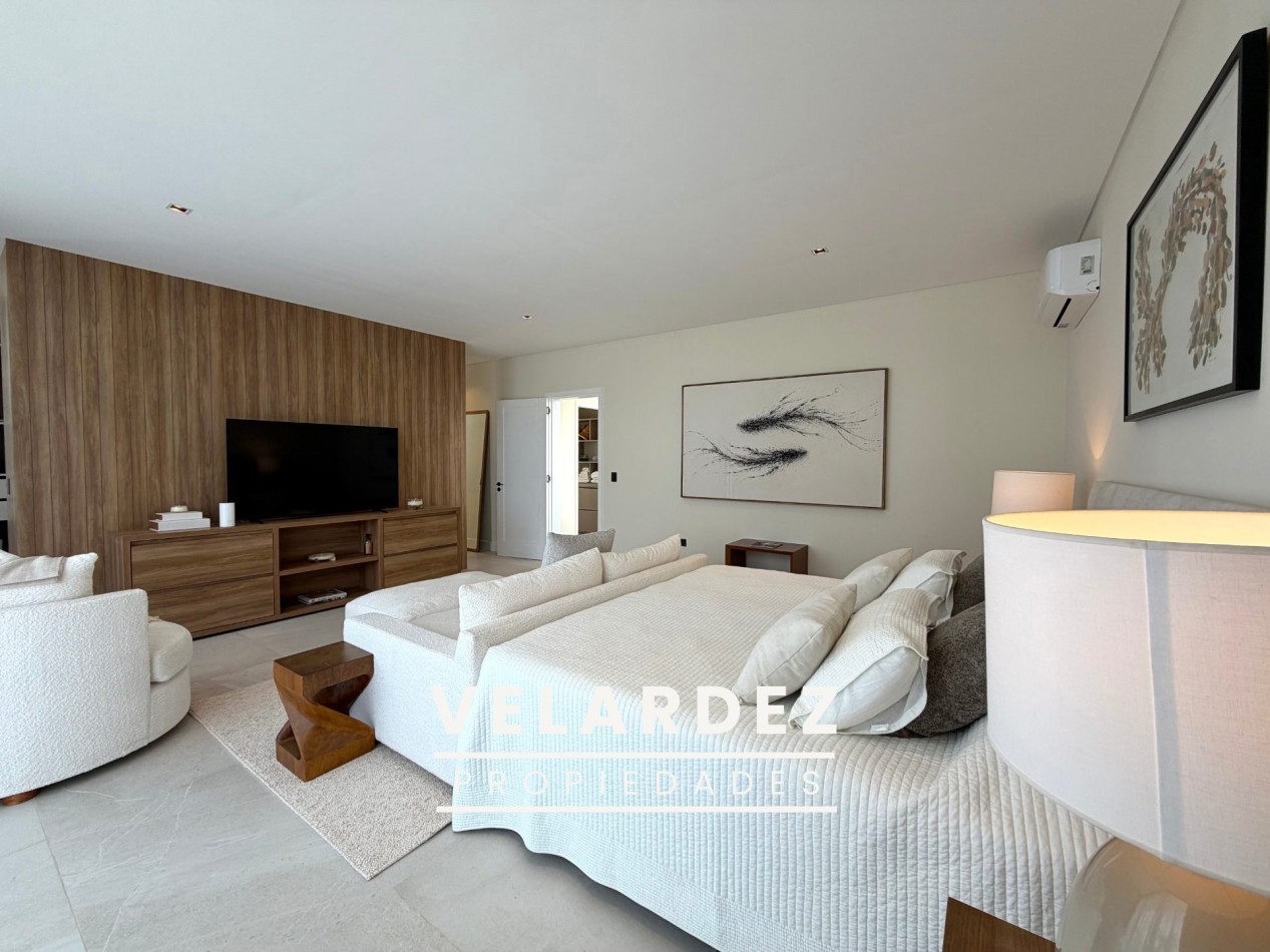 Casa en Venta en Costa Esmeralda con gas natural