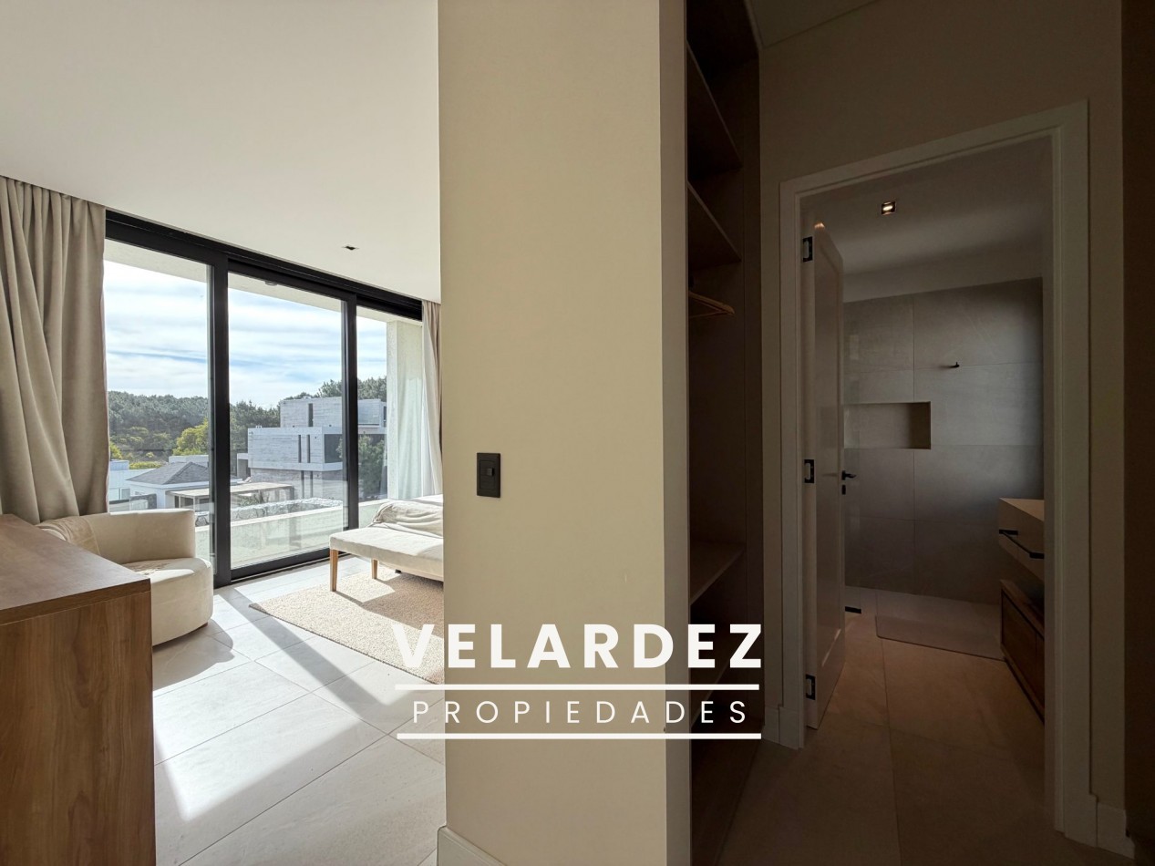 Casa en Venta en Costa Esmeralda con gas natural