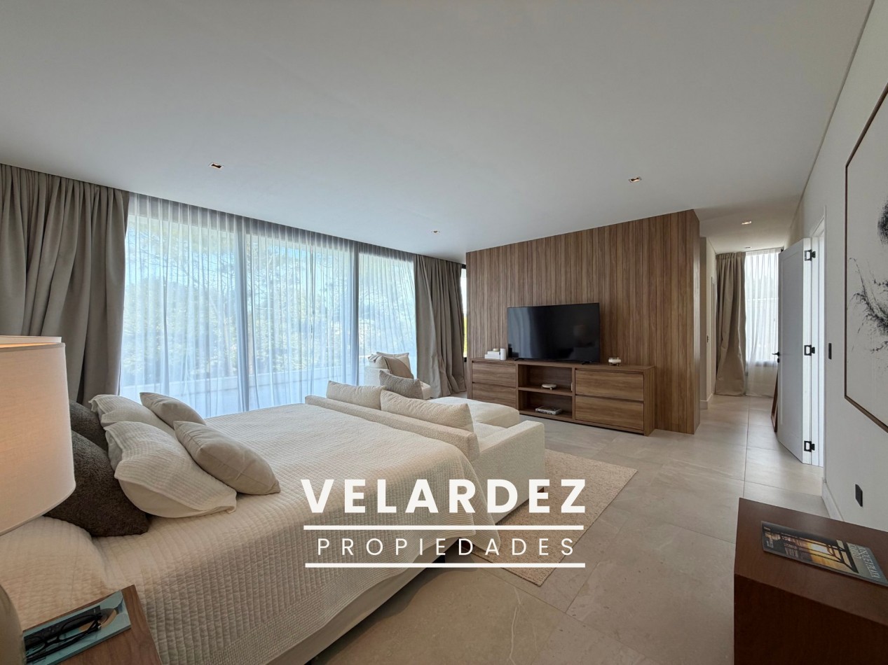 Casa en Venta en Costa Esmeralda con gas natural