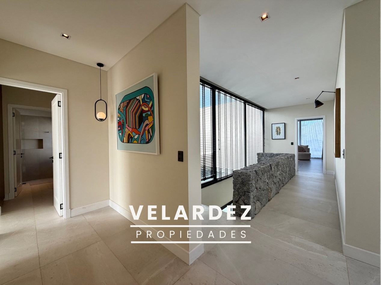 Casa en Venta en Costa Esmeralda con gas natural