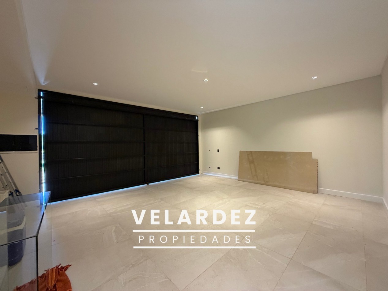 Casa en Venta en Costa Esmeralda con gas natural